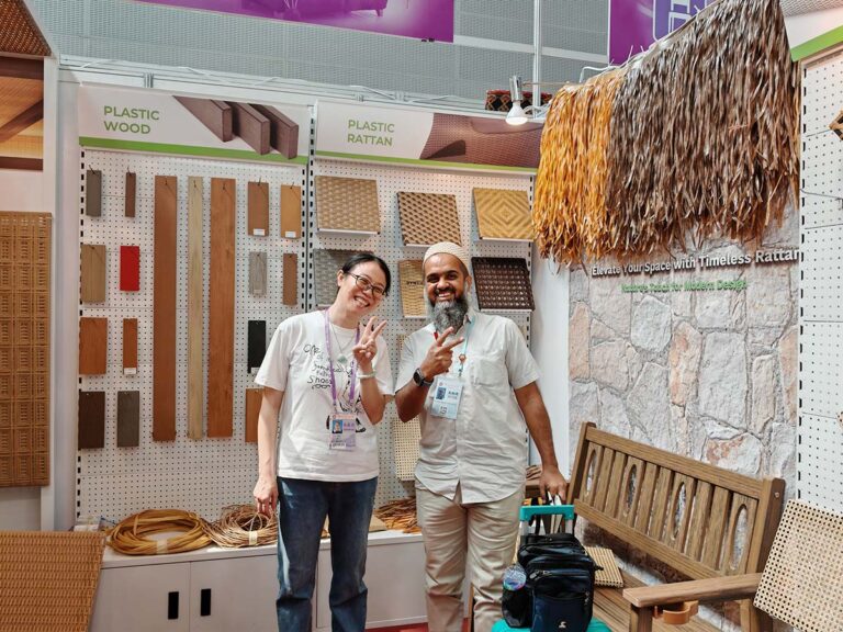 Feria de Canton ratan sintetico y madera plastica 1