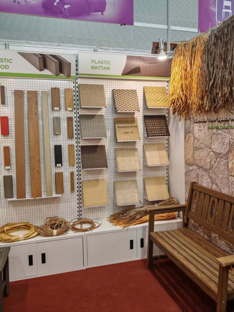 Feria de Canton ratan sintetico y madera plastica 8